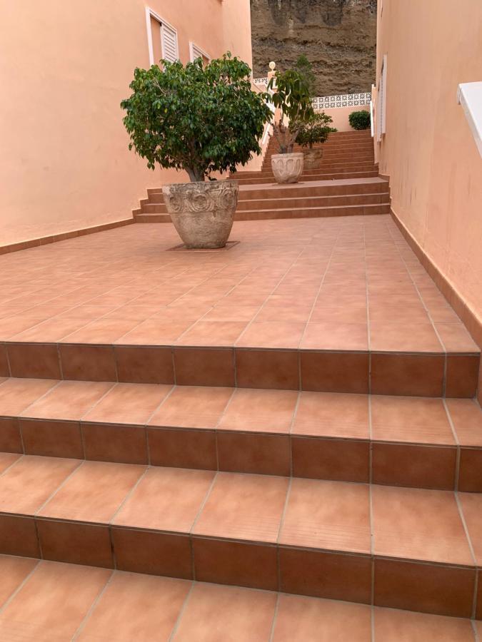 Comfortable Apartment Los Cristianos. Free Wifi. Arona  Luaran gambar